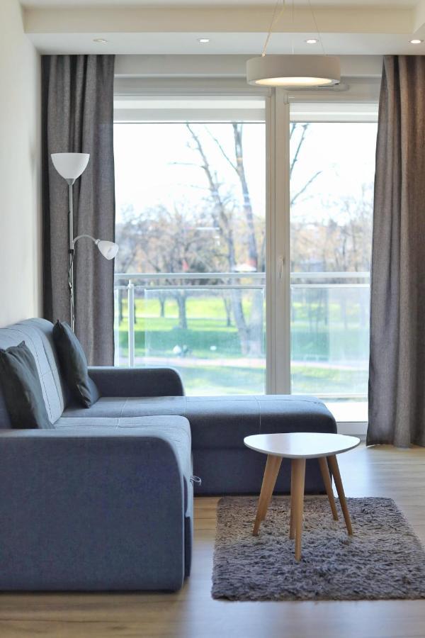 Capital Towers - Apartament Green Z Widokiem Na Rzeke Rzeszów Kültér fotó